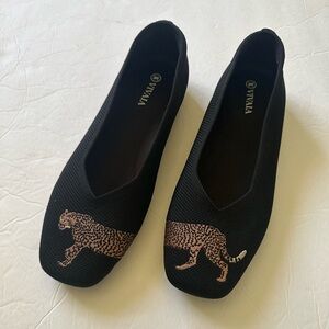 VIVAIA Margot 2.0 Square-Toe Black Embroidered Leopard V-Cut Knit Flats Shoes